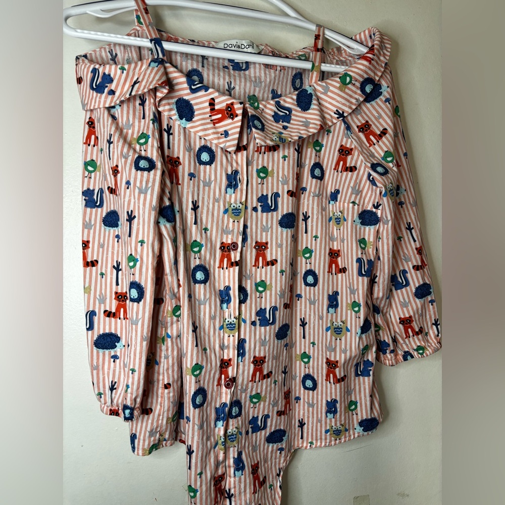 Davi & Dani Striped Woodland Print Button-Up Blouse